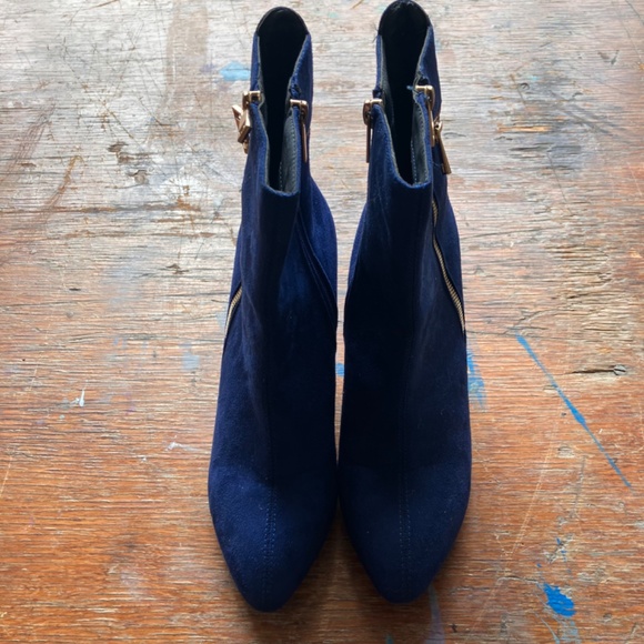 Avenue faux suede blue booties - Picture 7 of 8
